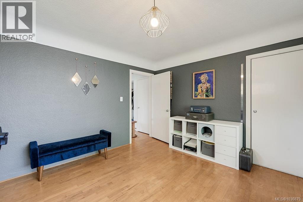  2106 Neil Street, Oak Bay
