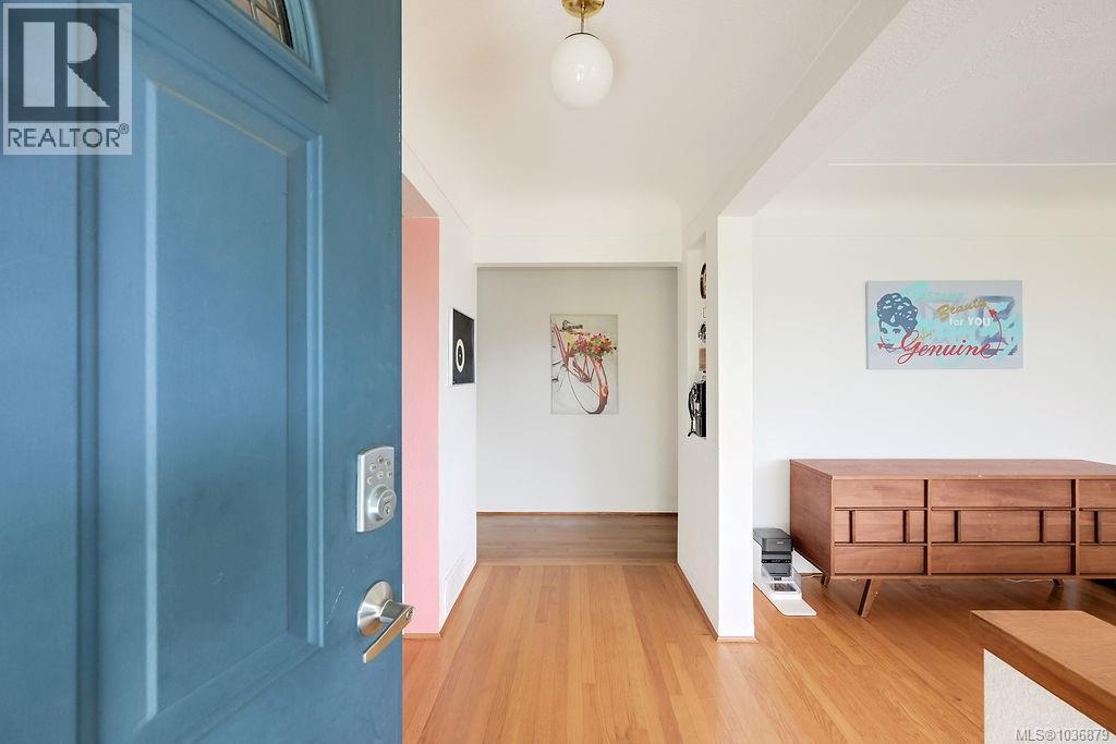 2106 Neil St - 14
