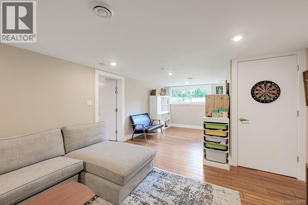  2106 Neil Street, Oak Bay