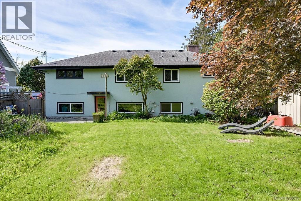  2106 Neil Street, Oak Bay