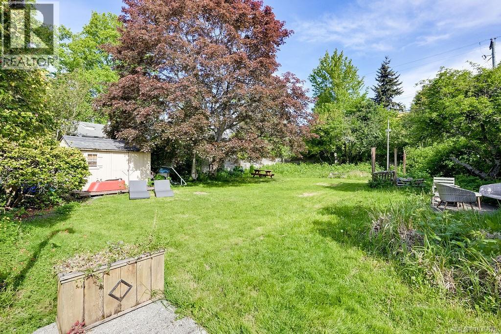  2106 Neil Street, Oak Bay