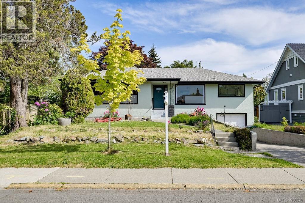  2106 Neil Street, Oak Bay