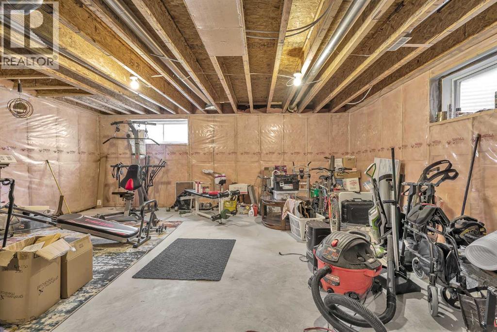 132 Saddletree Close NE - 21
