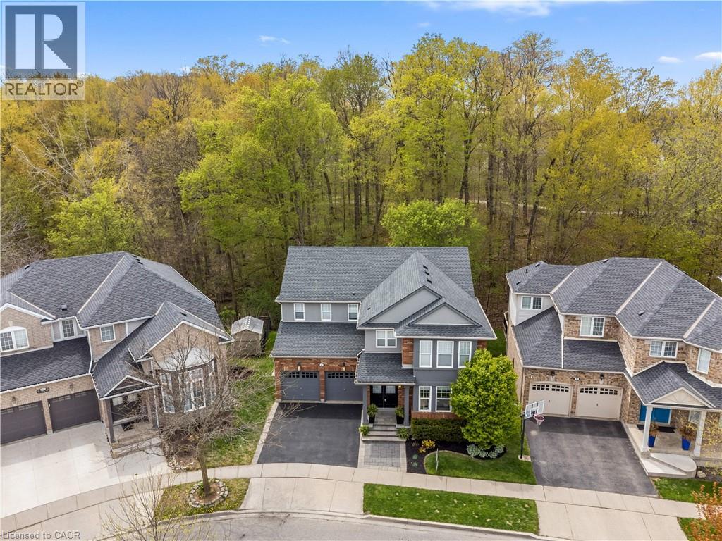 103 GLAZEBROOK Crescent - Image 2