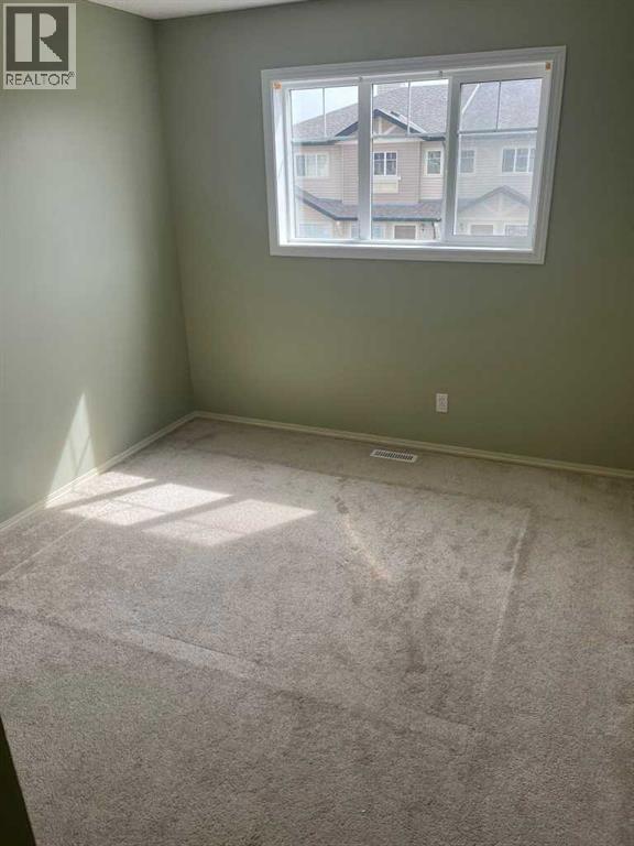 138 Saddlebrook Point NE - 8