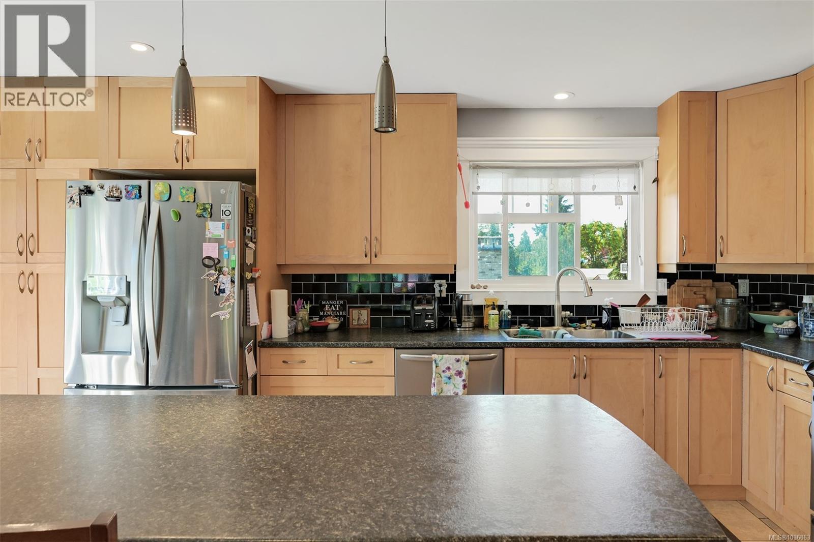 670 Polyanthus Cres - 13