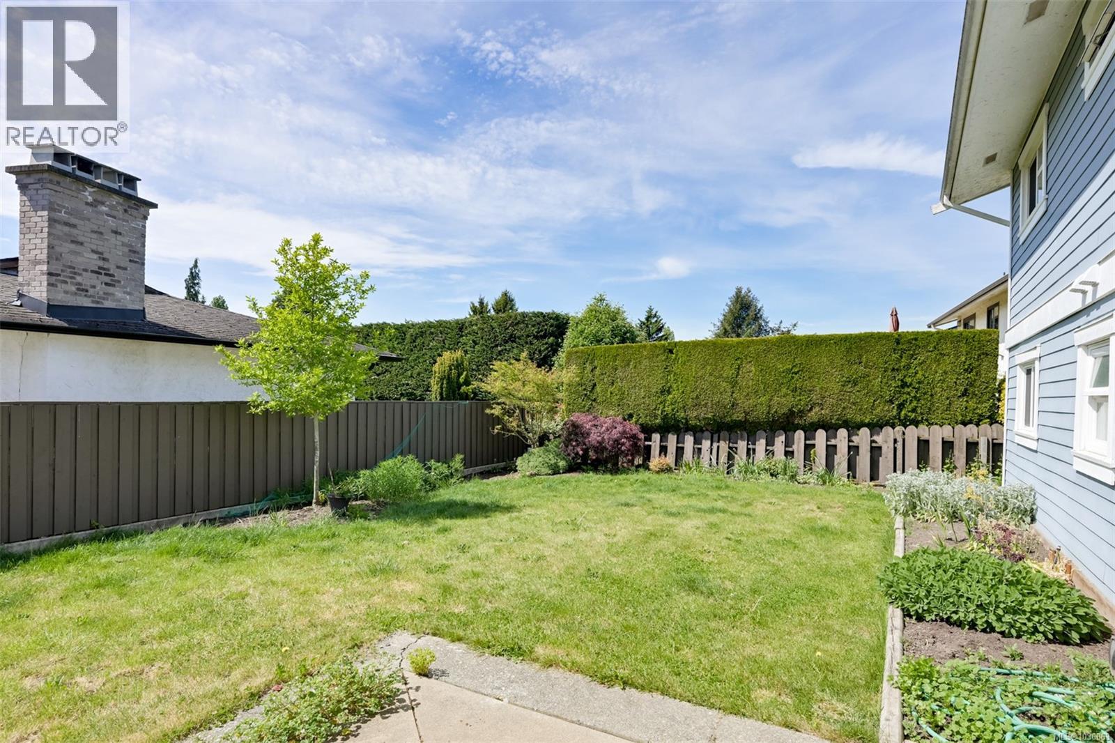 670 Polyanthus Cres - 32