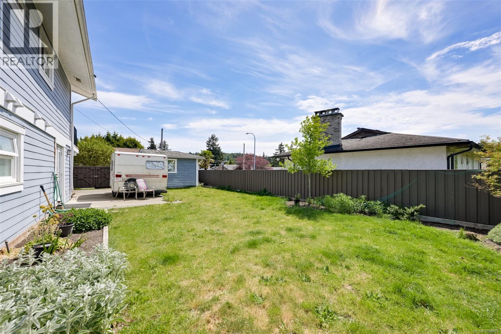 670 Polyanthus Cres - 33