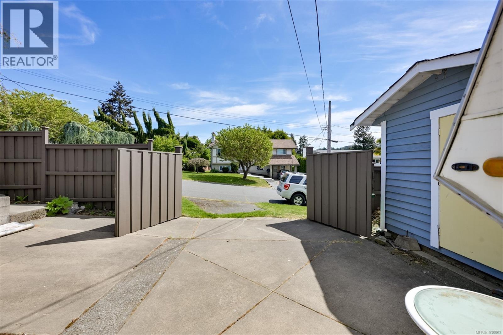 670 Polyanthus Cres - 37