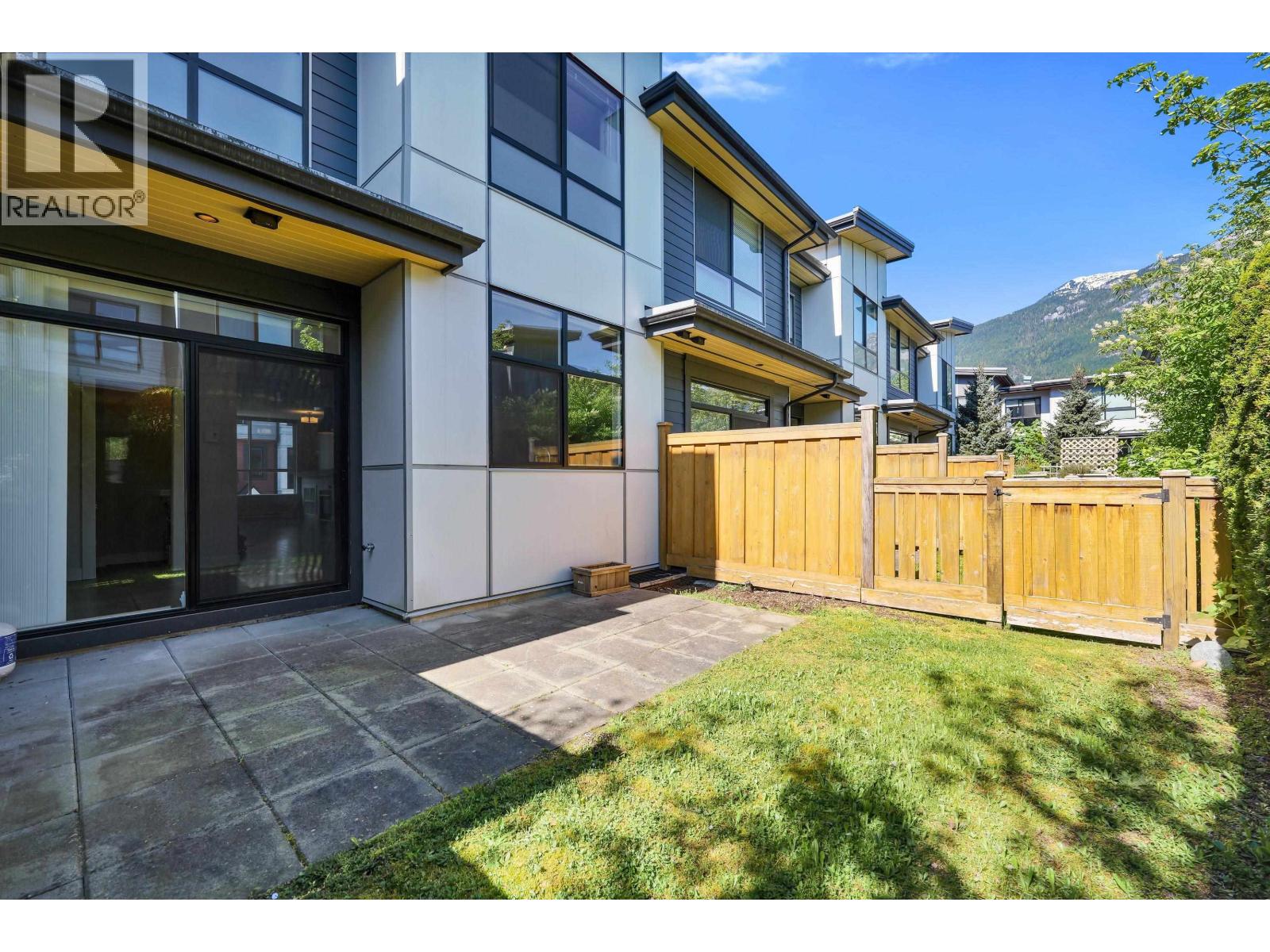 1227 BRANDYWINE DRIVE, Squamish