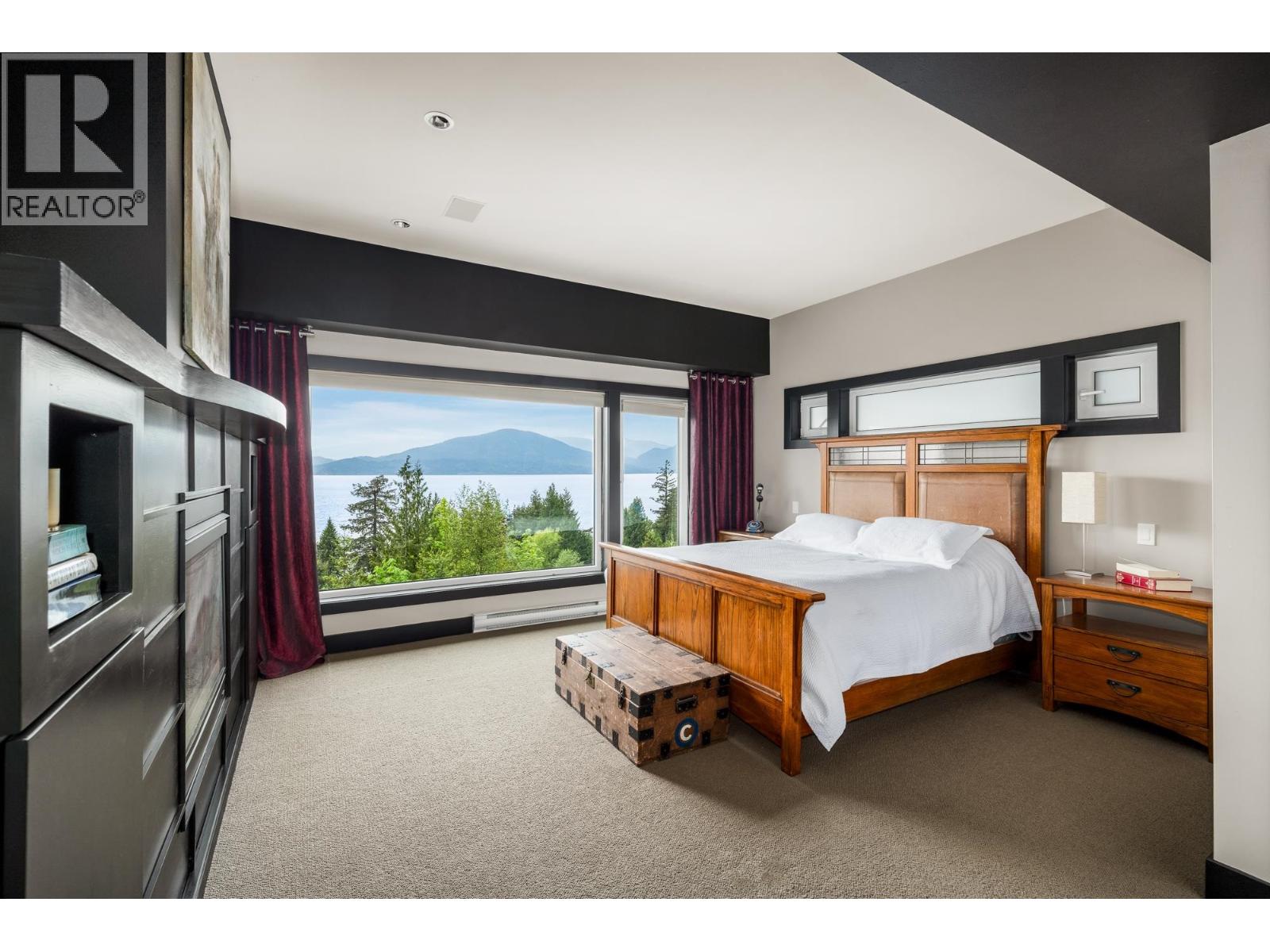 75 TIDEWATER WAY, Lions Bay