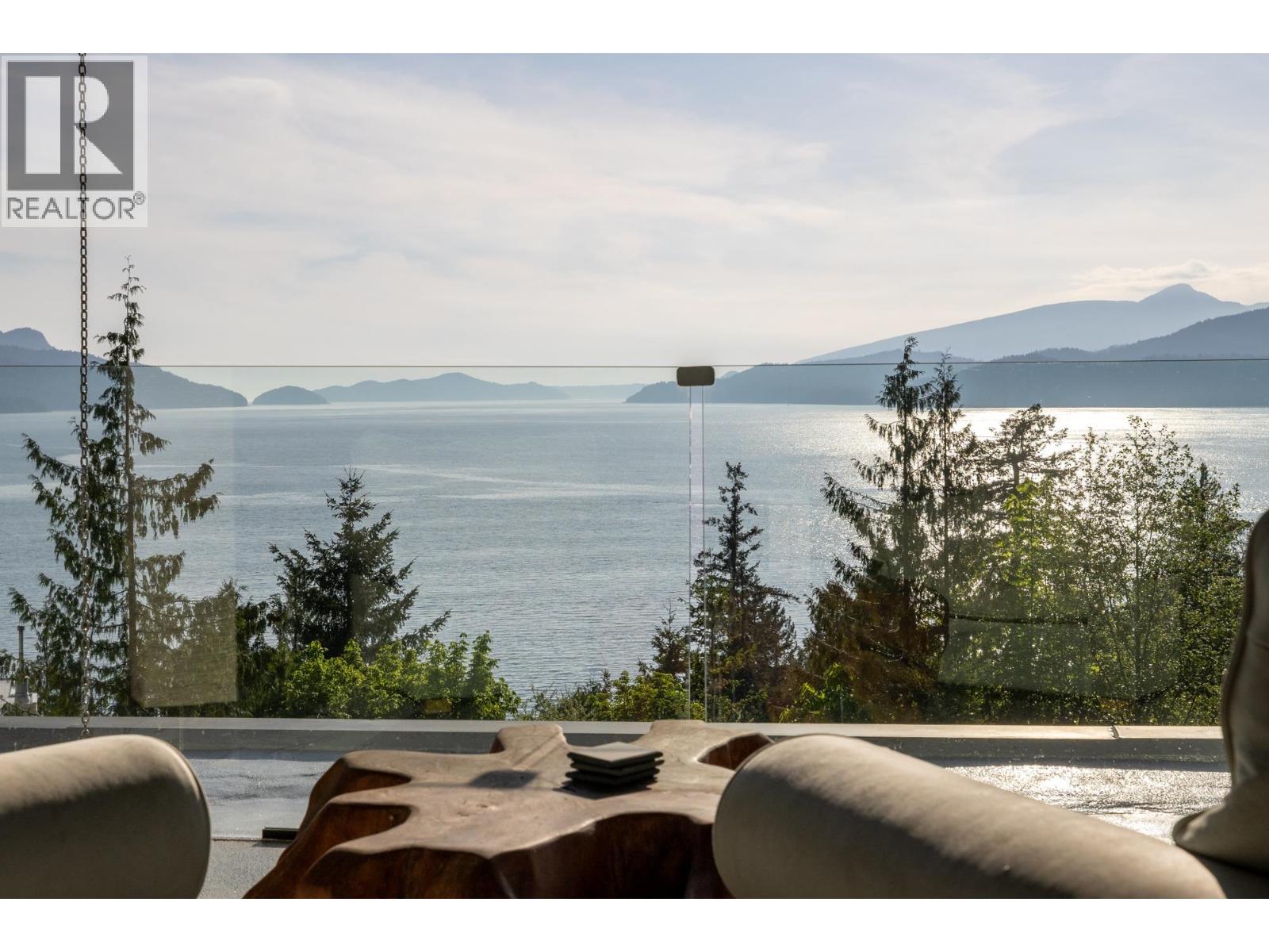 75 TIDEWATER WAY, Lions Bay