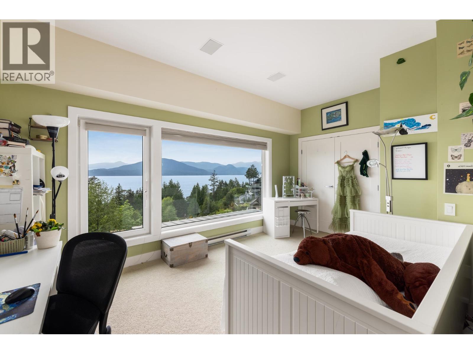 75 TIDEWATER WAY, Lions Bay