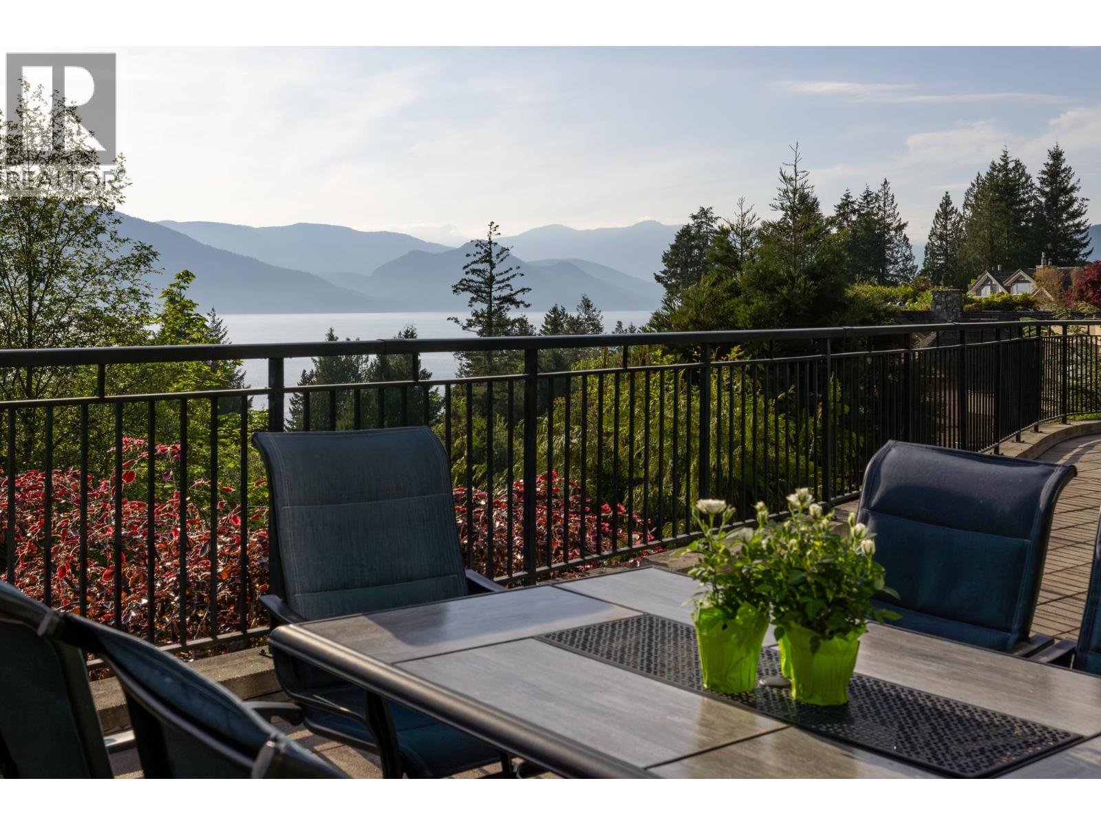 75 TIDEWATER WAY, Lions Bay
