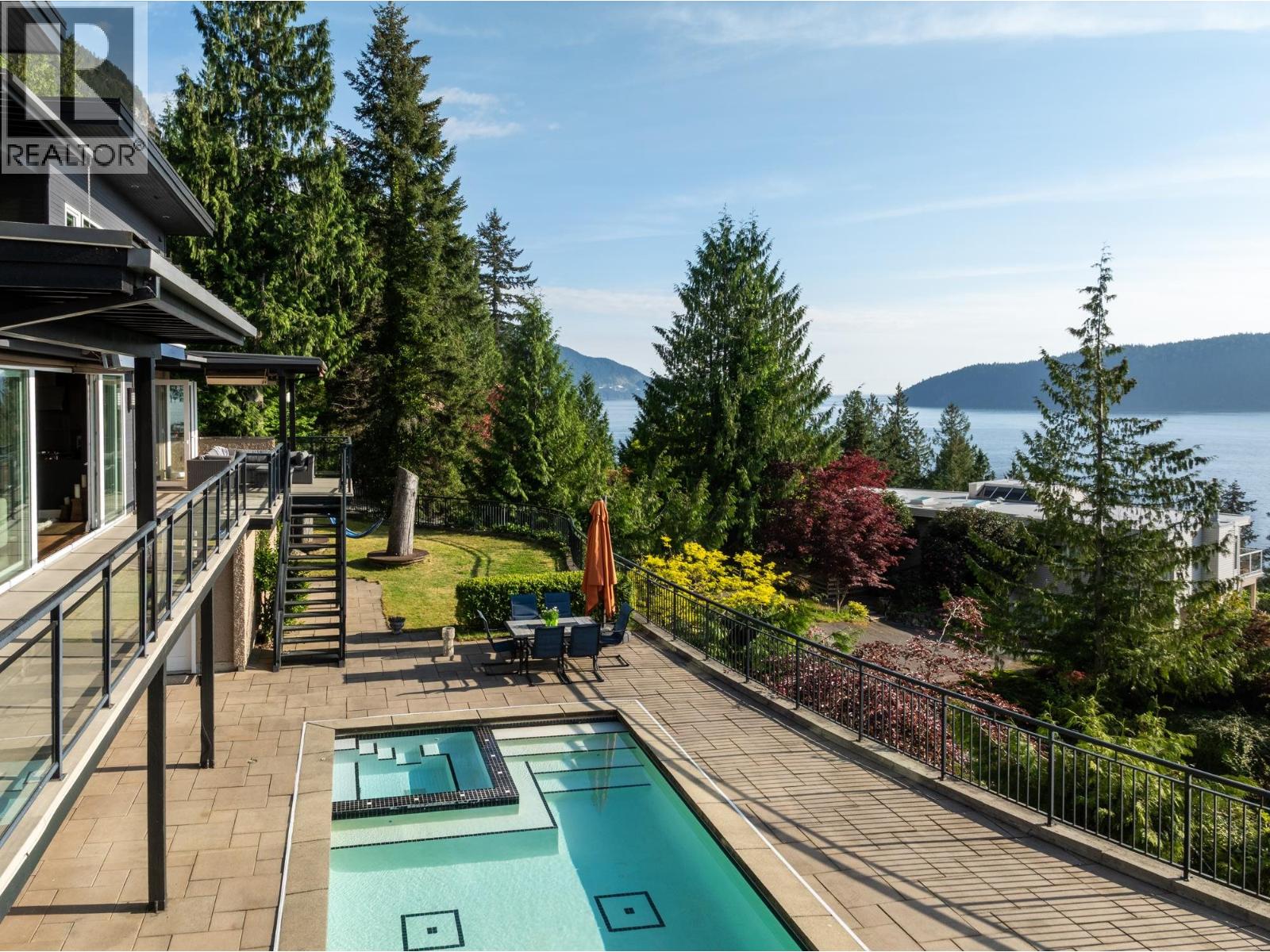 75 TIDEWATER WAY, Lions Bay