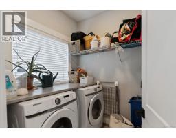 1360 Flint Ave, Langford, BC V9B5N1 Photo 30