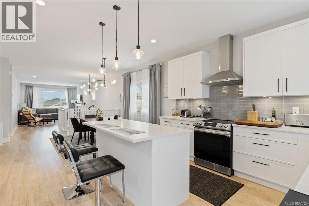 1360 Flint Ave - 2