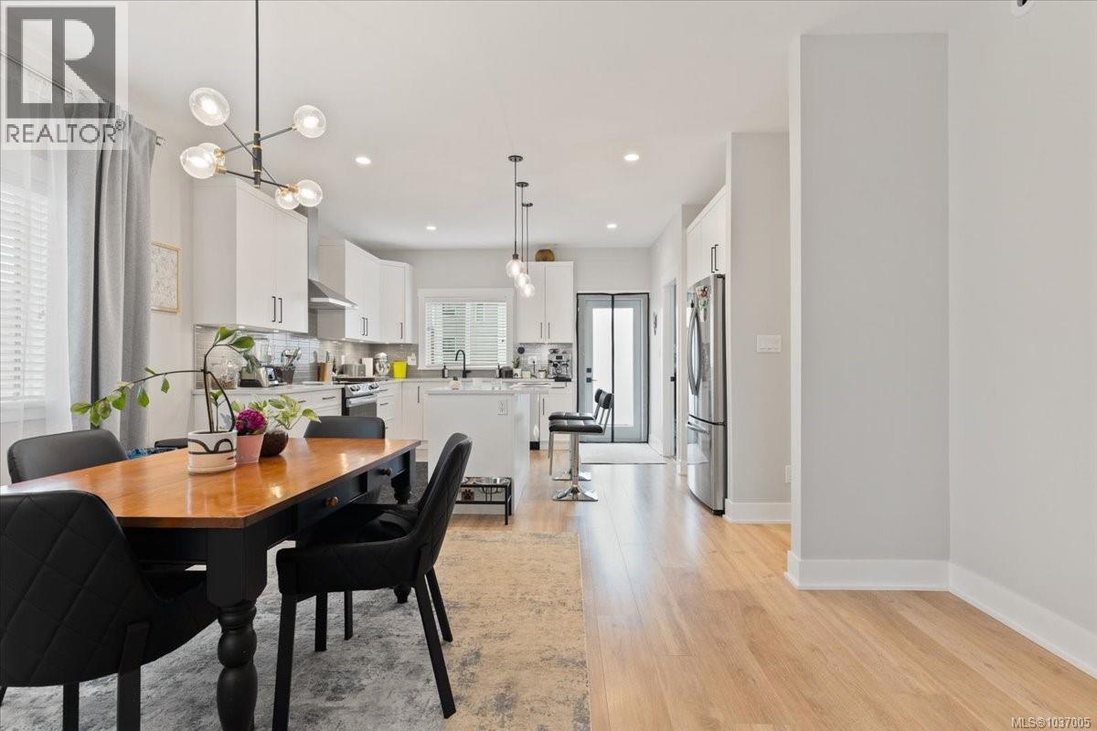 1360 Flint Ave - 8