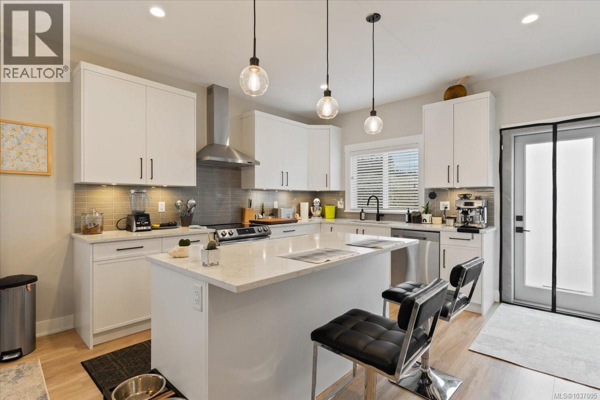 1360 Flint Ave - 6