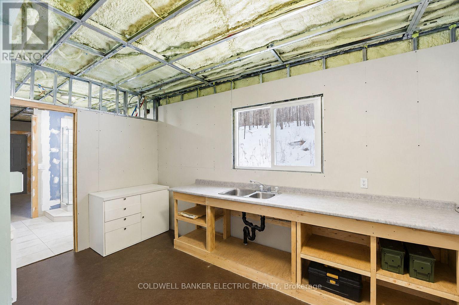 1211 GELERT ROAD - Image 34