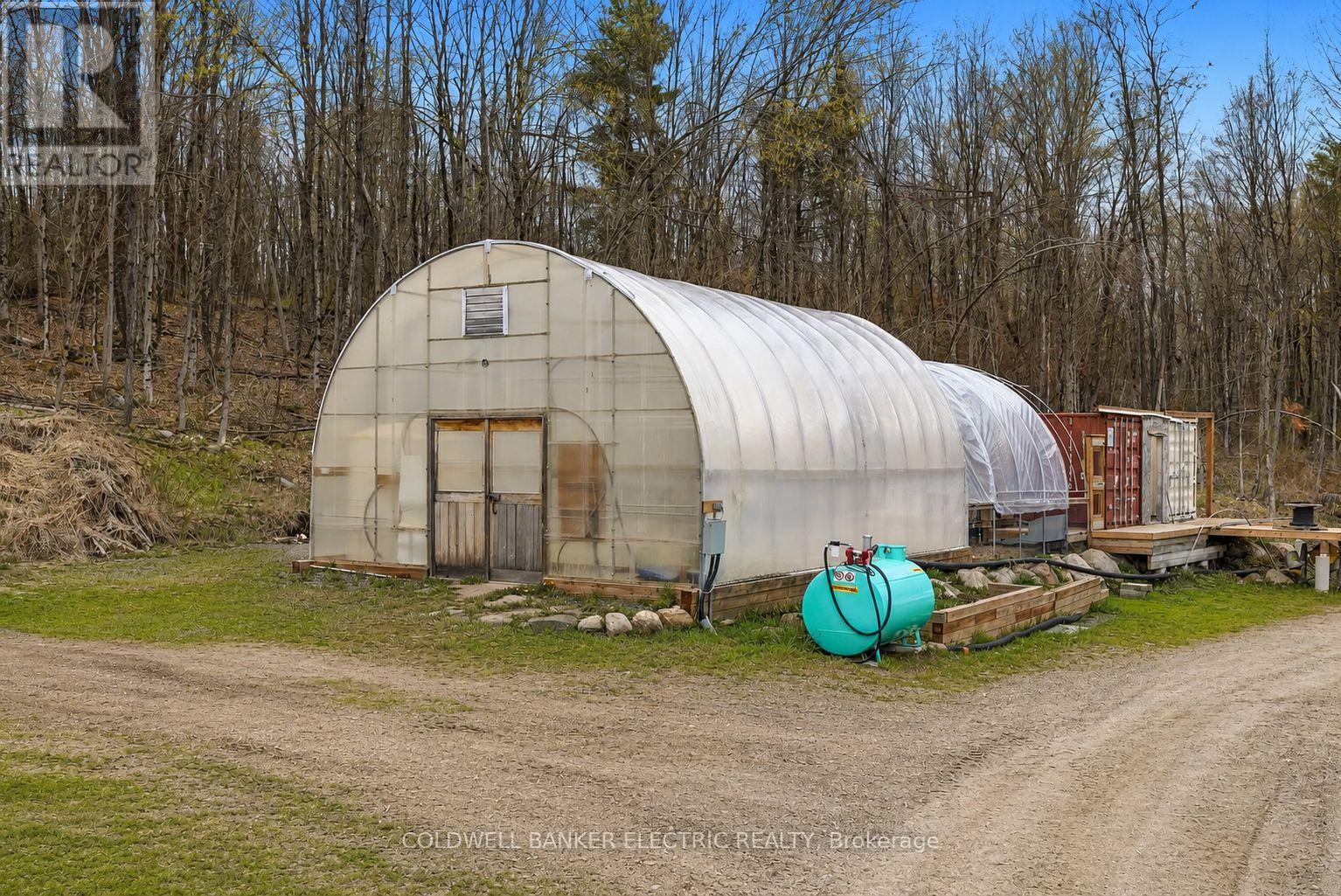 1211 GELERT ROAD - Image 36