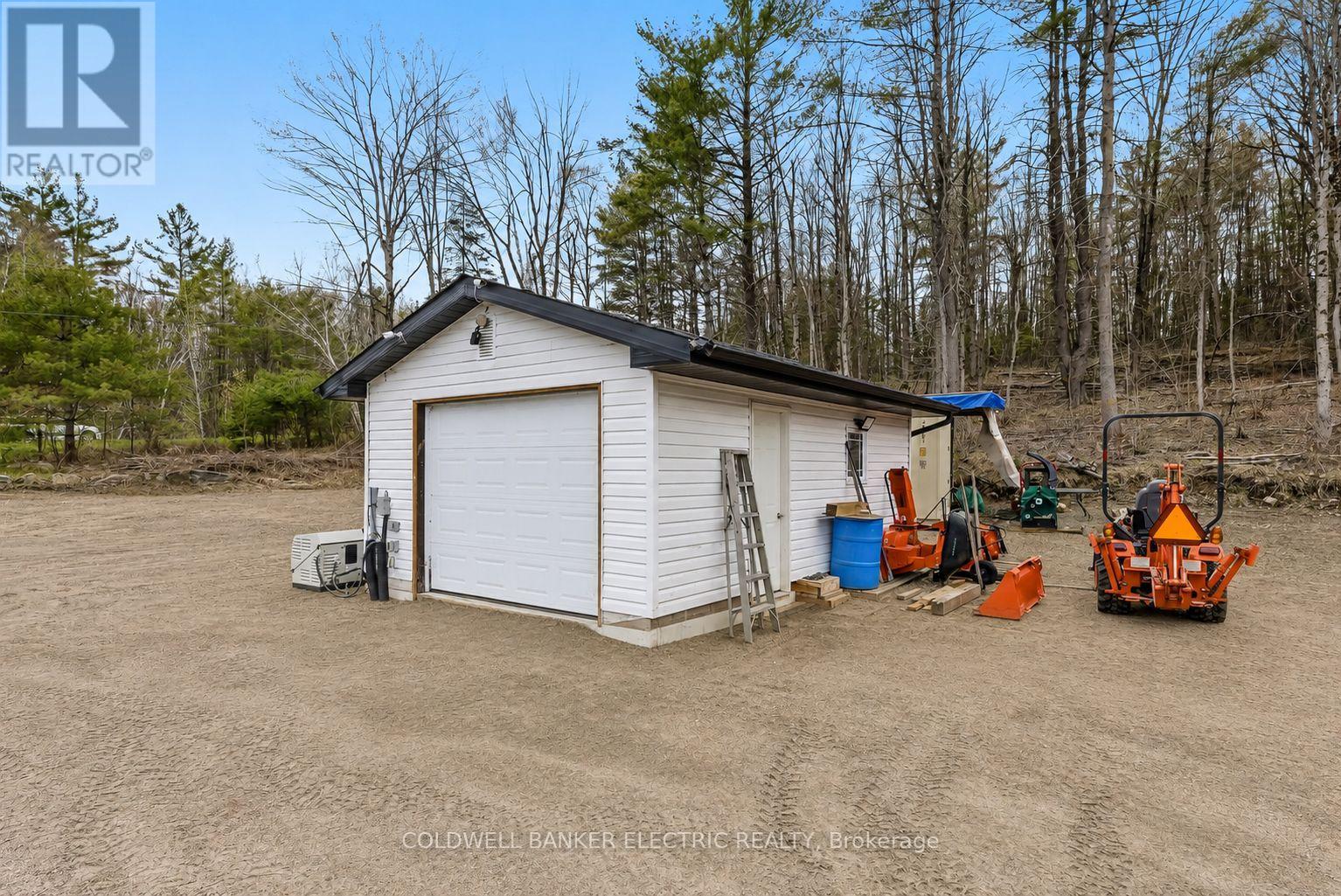 1211 GELERT ROAD - Image 37