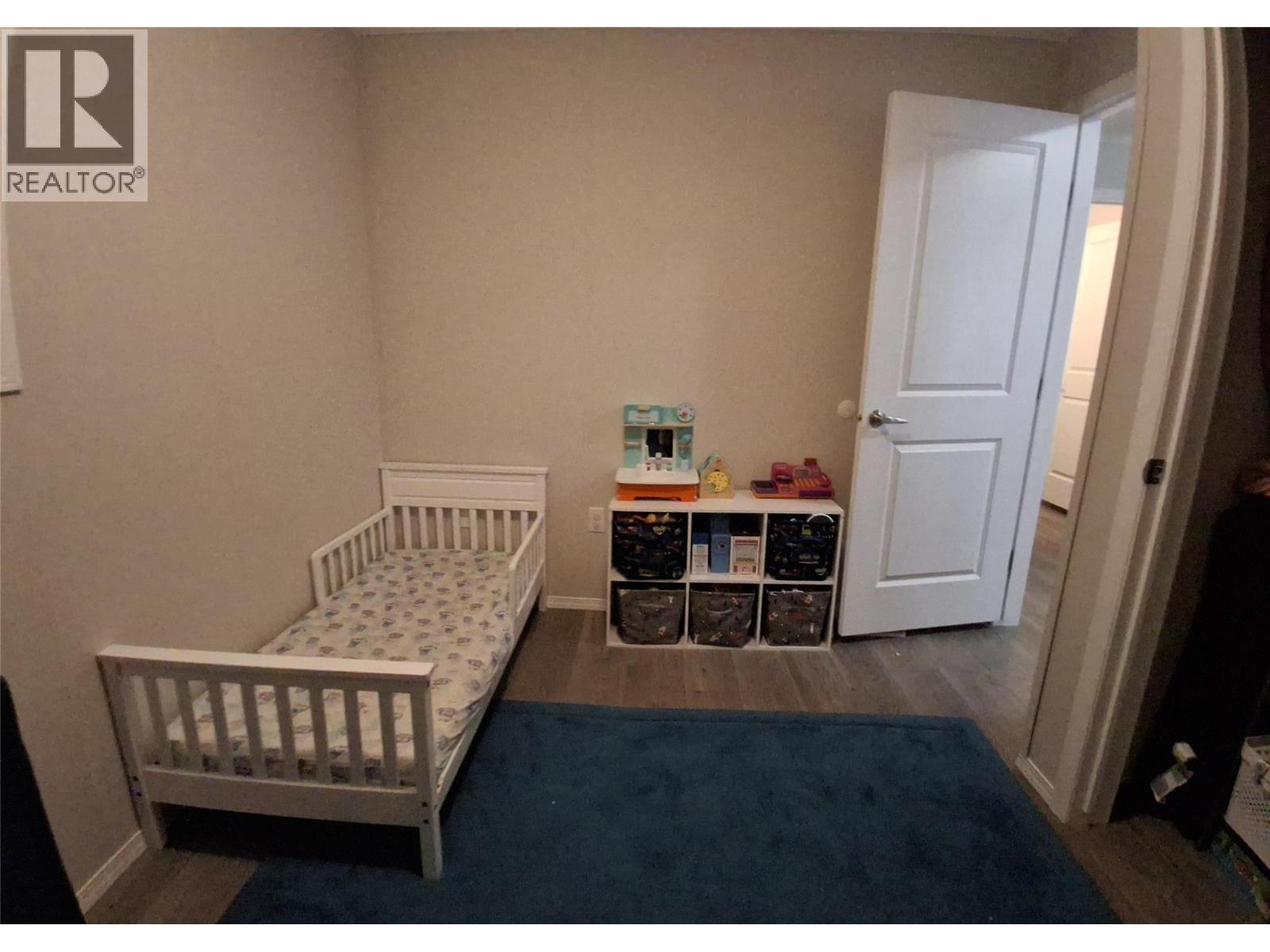 #10 235 Aylmer Road - 12