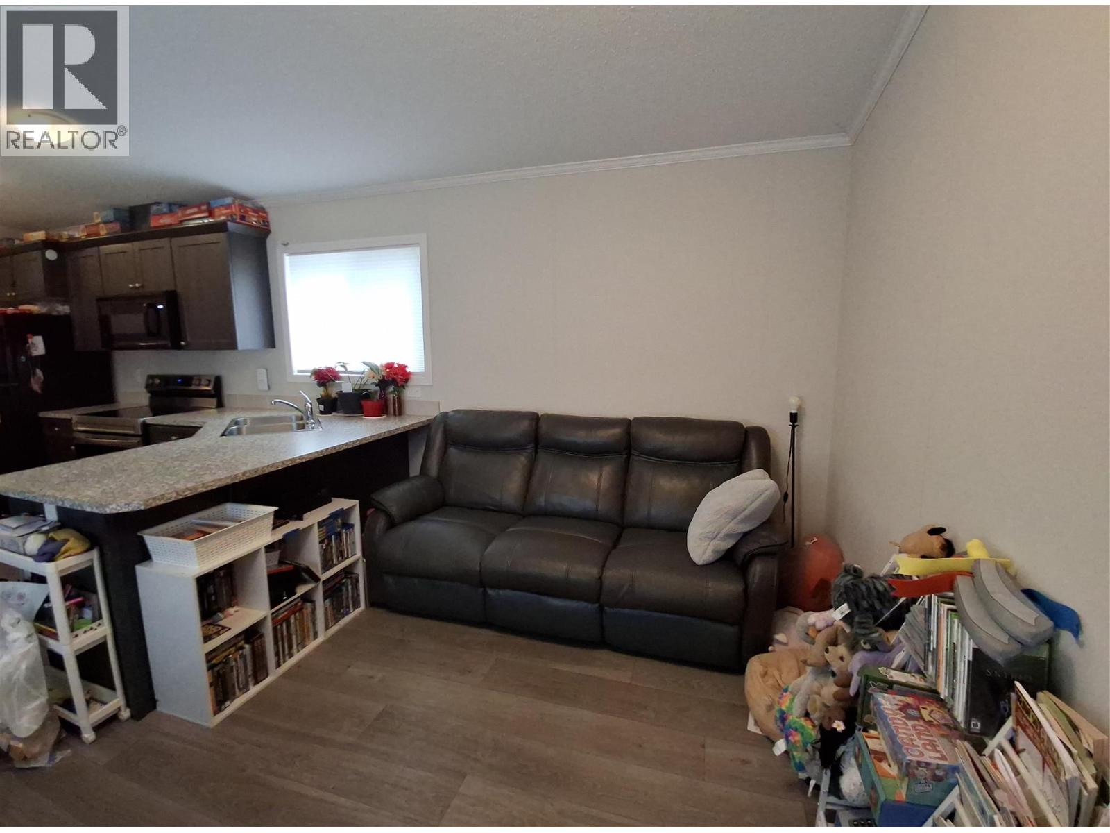 #10 235 Aylmer Road - 4