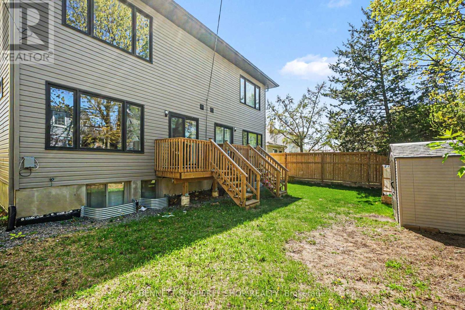 1225 RIDGEMONT AVENUE - 10