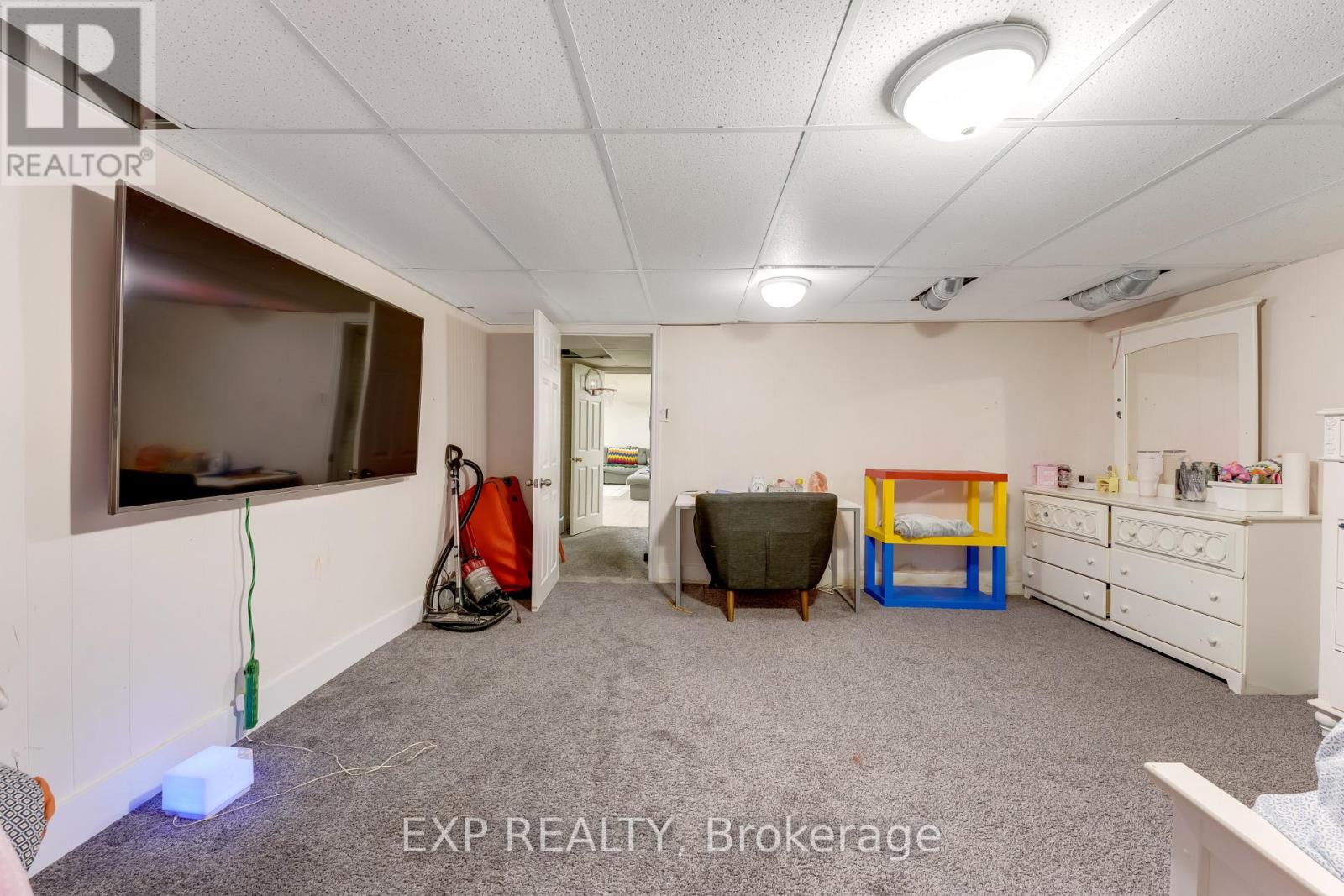 86 KRISTINA CRESCENT - 43