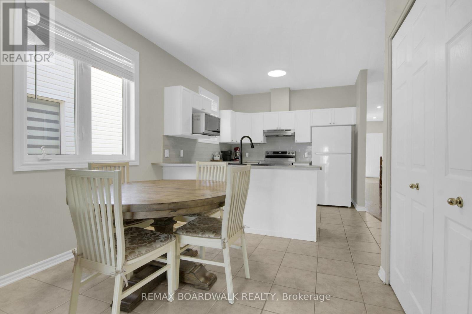 48 MARICONA WAY - 19