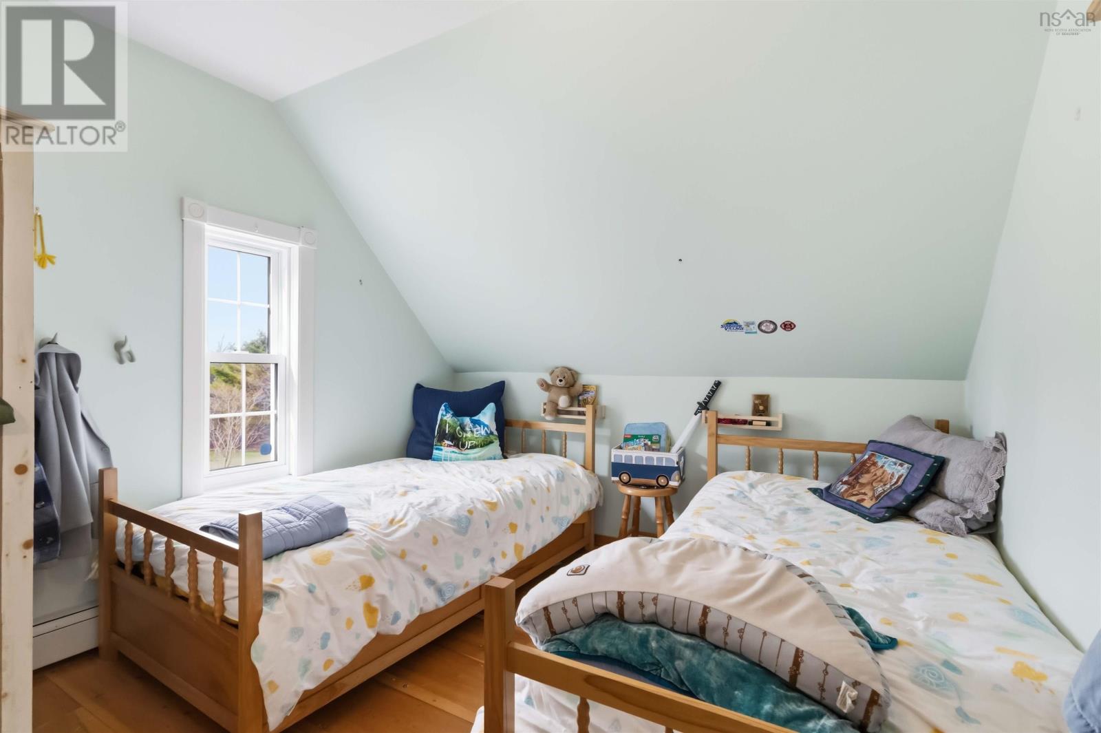 Property 37 of 49 of 2557 Cornwall Road Road