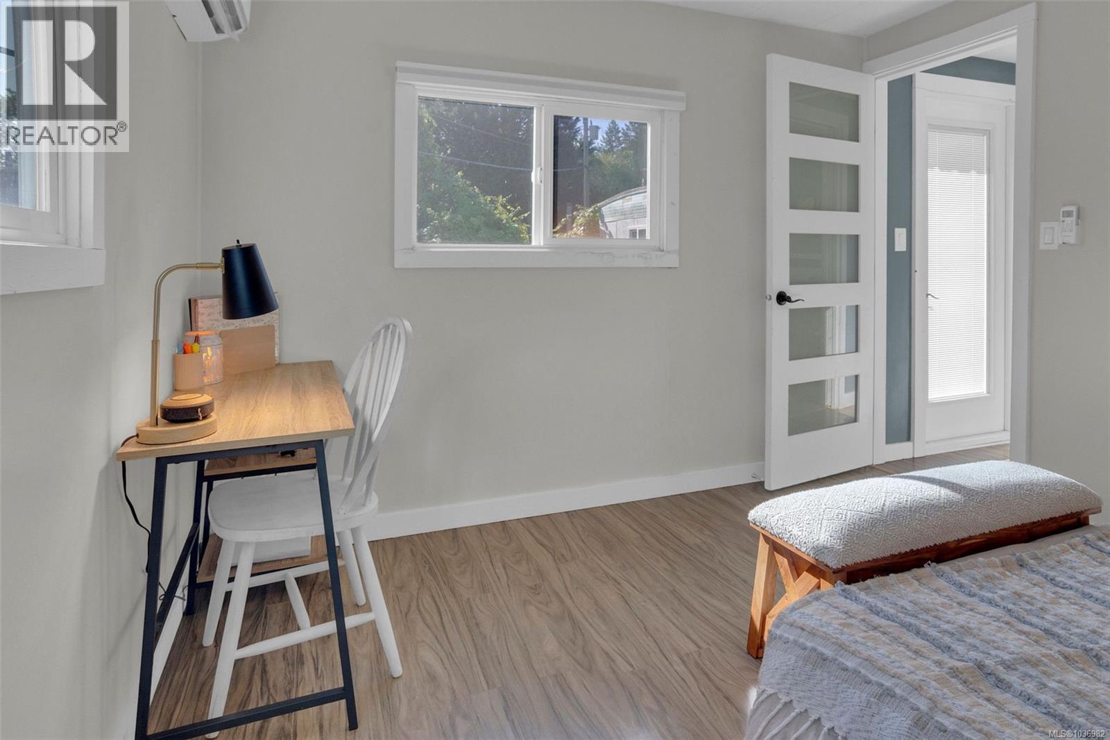 #143 1753 Cecil St - 16