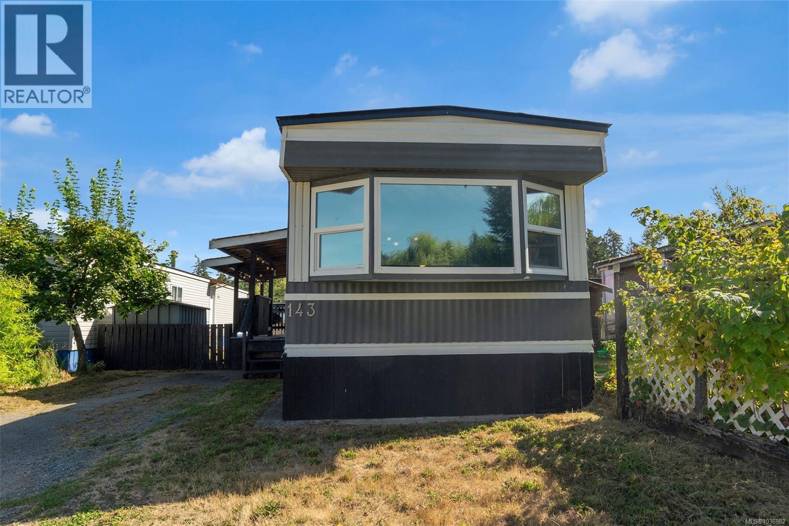 #143 1753 Cecil St - 24