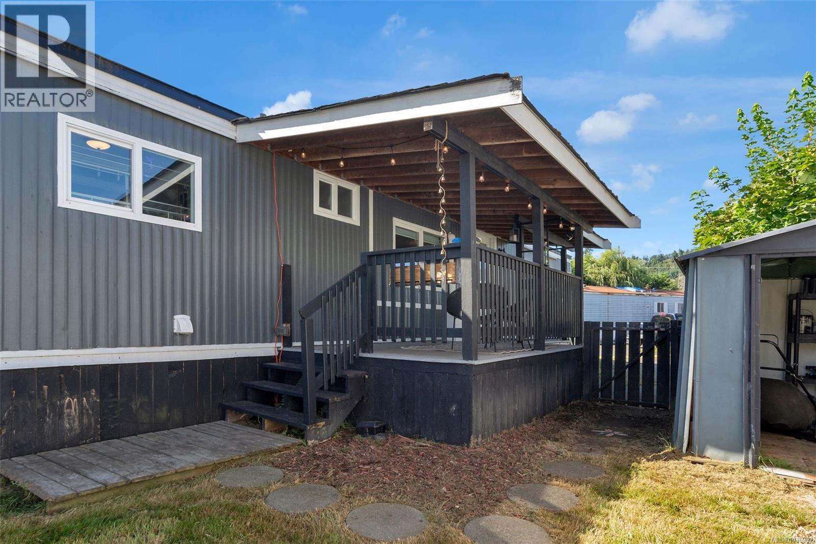 #143 1753 Cecil St - 27