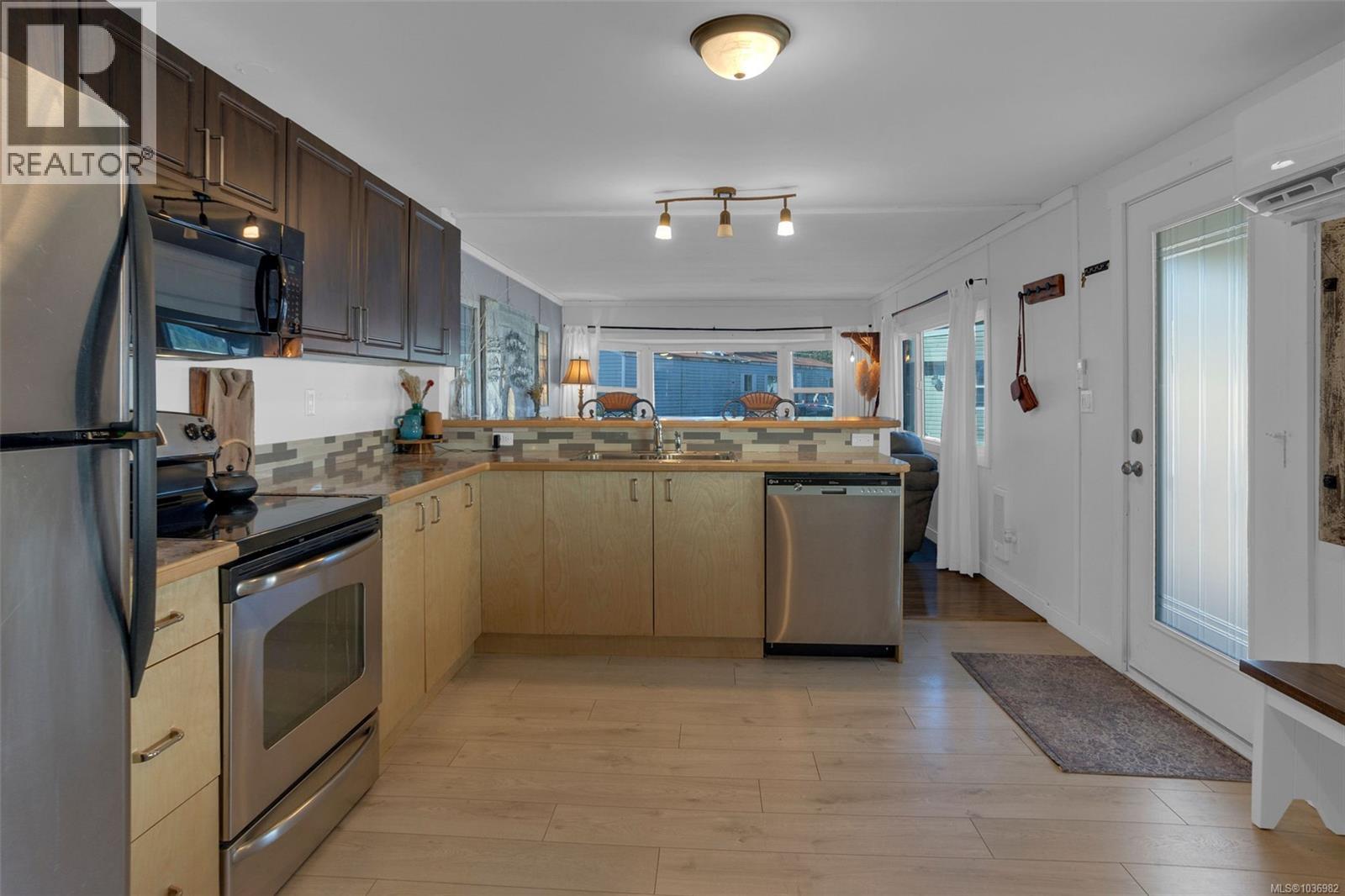 #143 1753 Cecil St - 9
