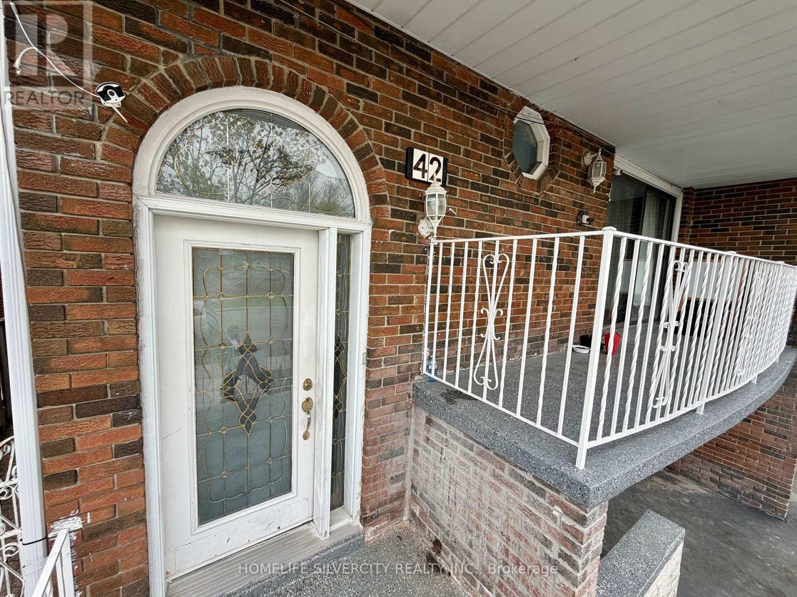 42 ROYAL SALISBURY WAY - 4