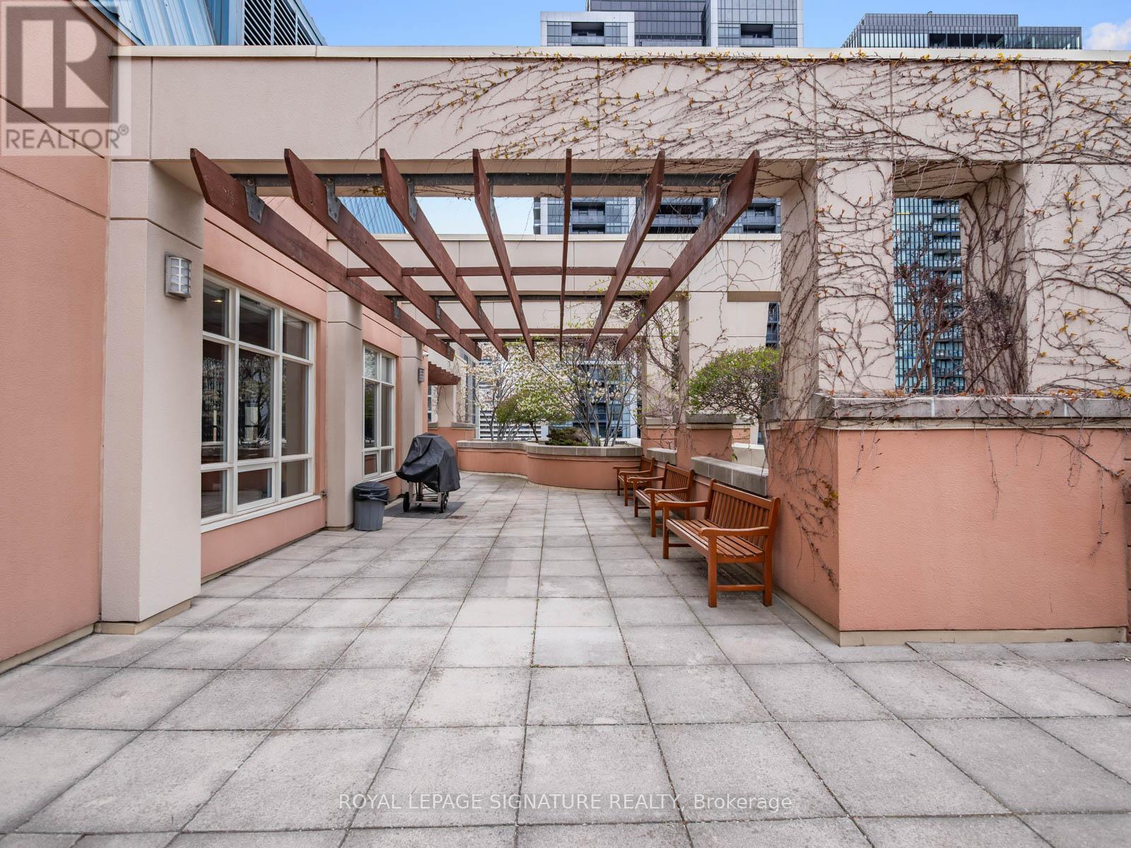 #1907 100 HAYDEN STREET - 37