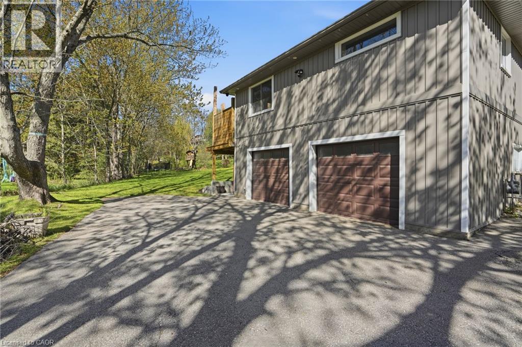 22 ROSEBOUGH Street - 3