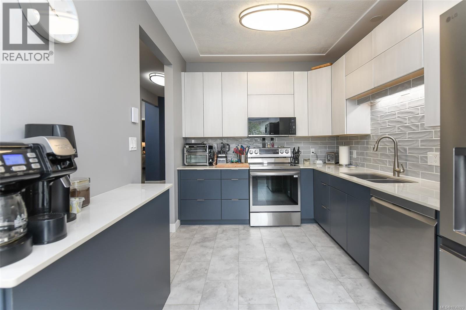 #103 2727 1st St - 6
