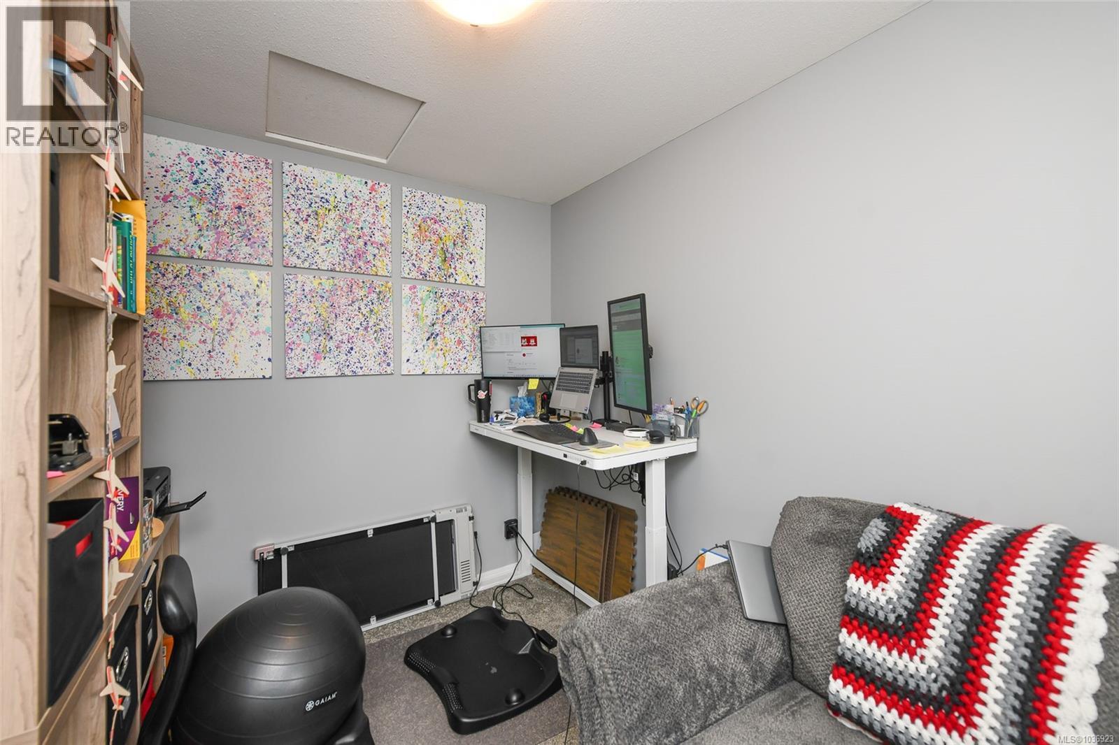 #103 2727 1st St - 29