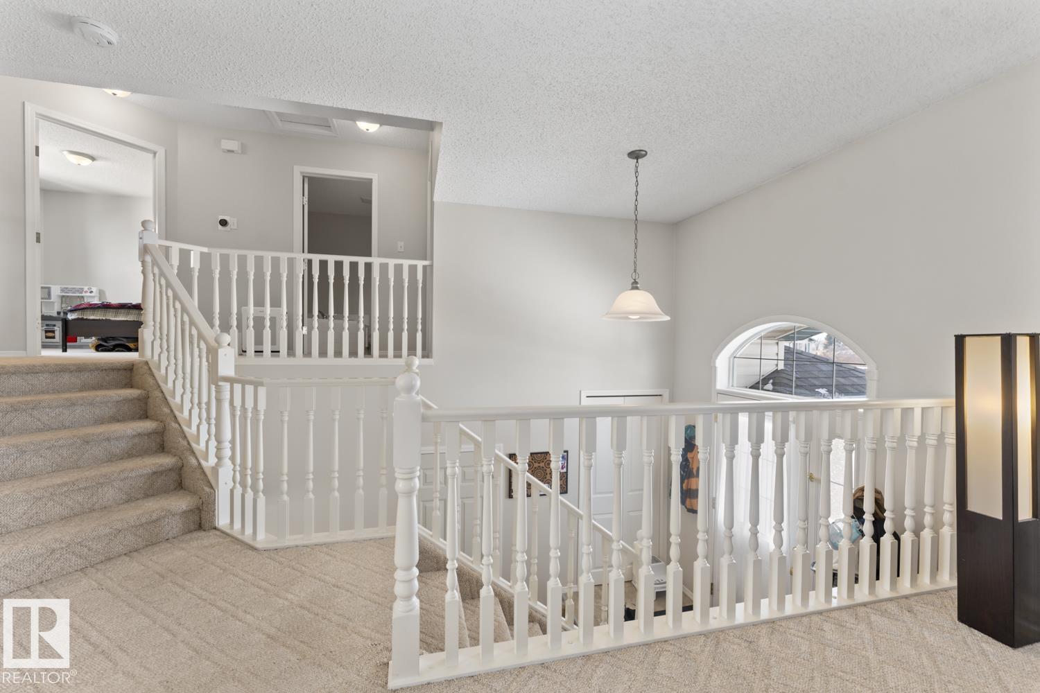 4805 45 ST - 13