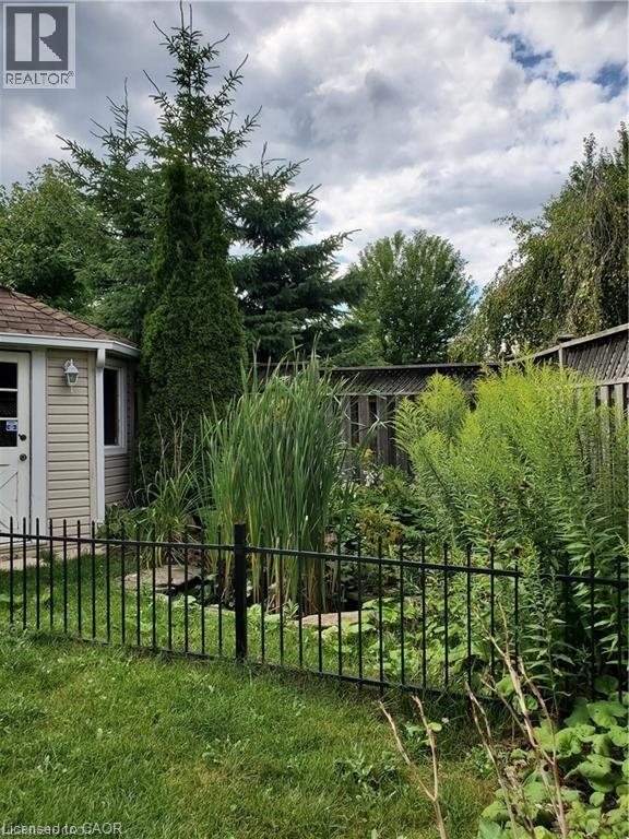 725 PARIS Boulevard, Waterloo, Ontario, N2T2X9 — Photo 5