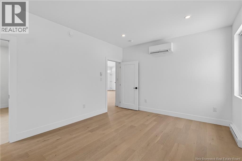 30 Maefield Street - 28