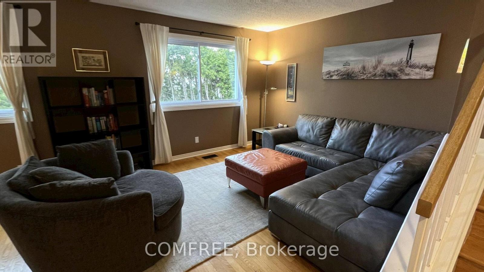 10 DURBIN COURT - 6