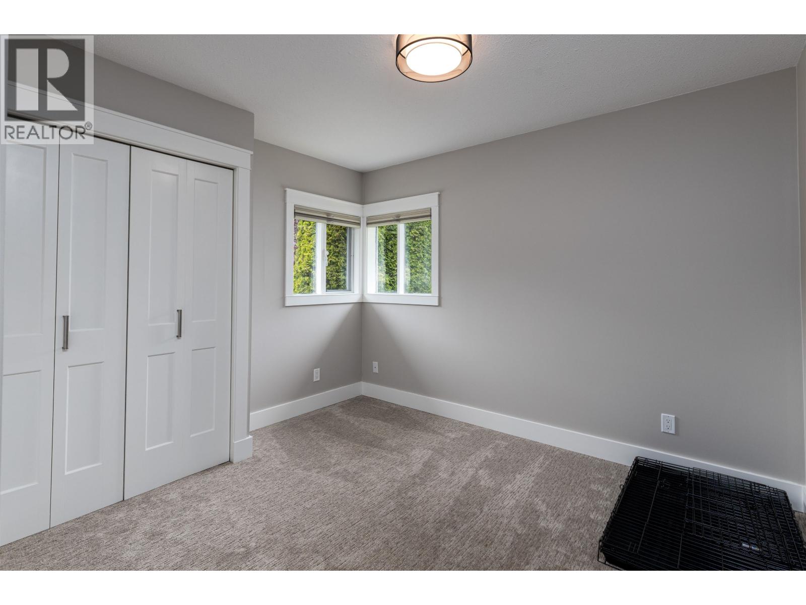 2048 CHURCHILL DRIVE - 14