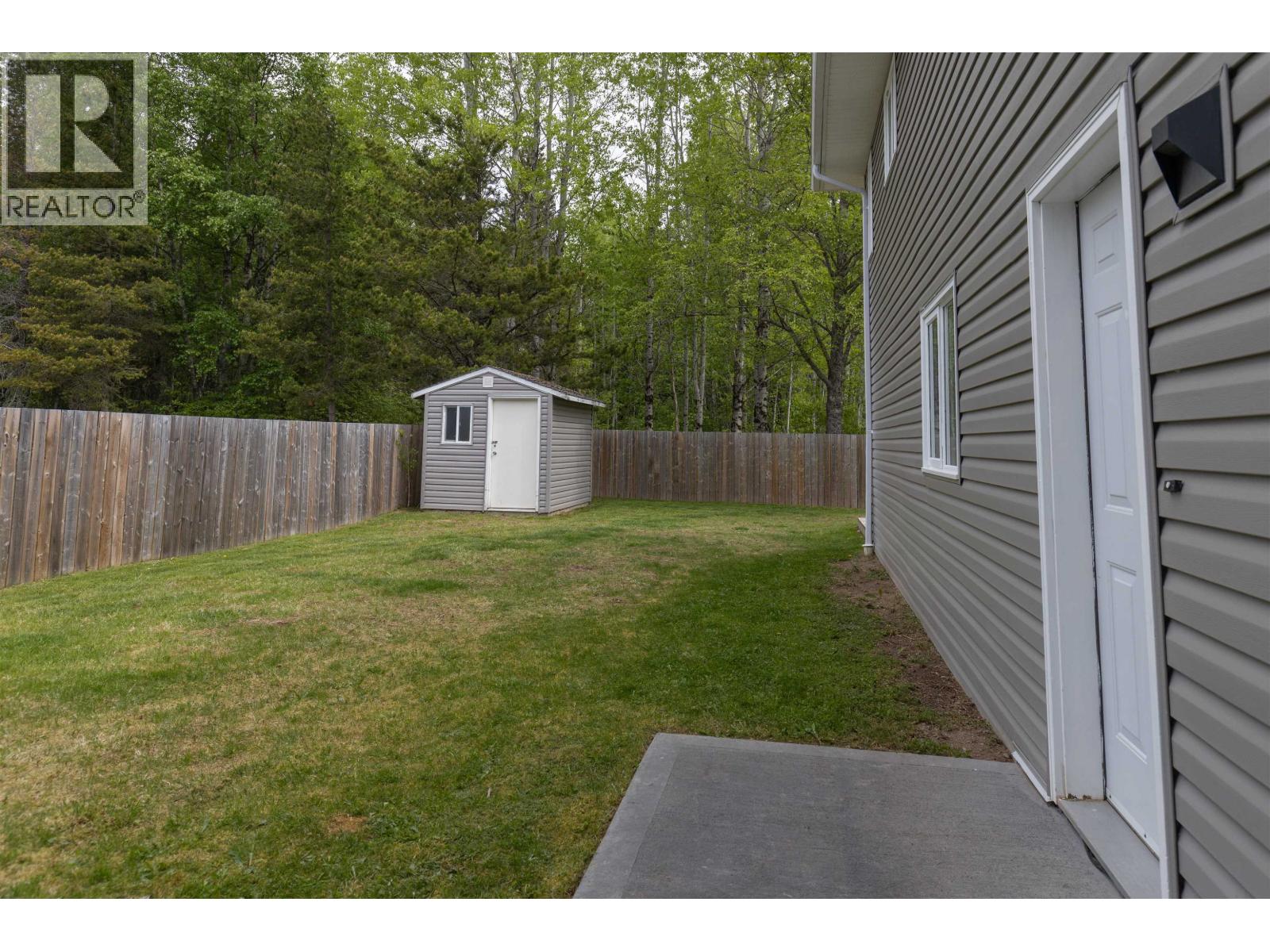 2048 CHURCHILL DRIVE - 21