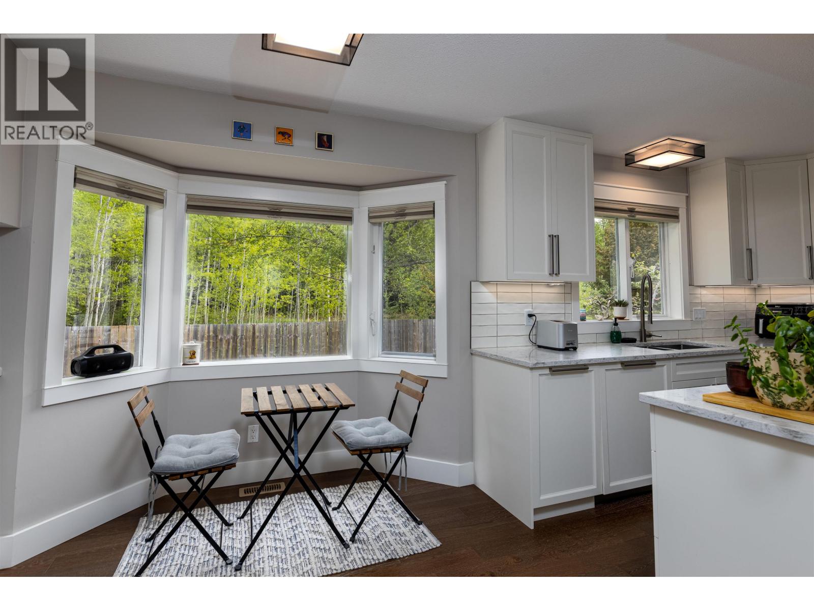 2048 CHURCHILL DRIVE - 7