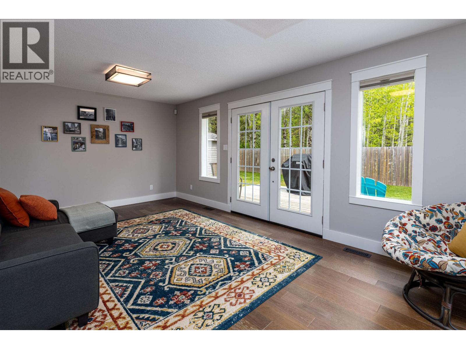 2048 CHURCHILL DRIVE - 9