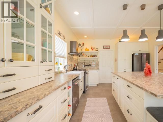 10067 HIGHWAY 101 - 16